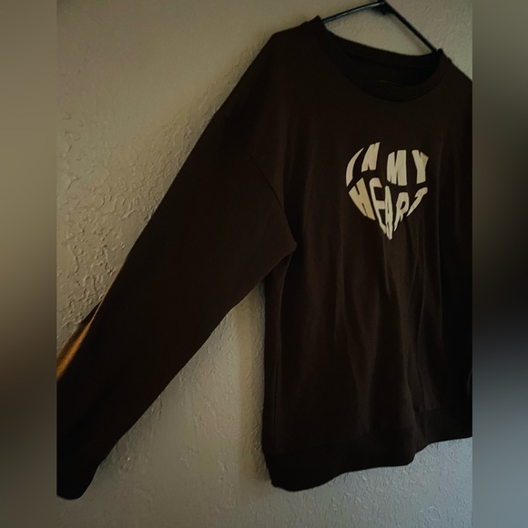 Women’s Macys Long Sleeve Thin Oversized Sweater Size M - Picture 3 of 4